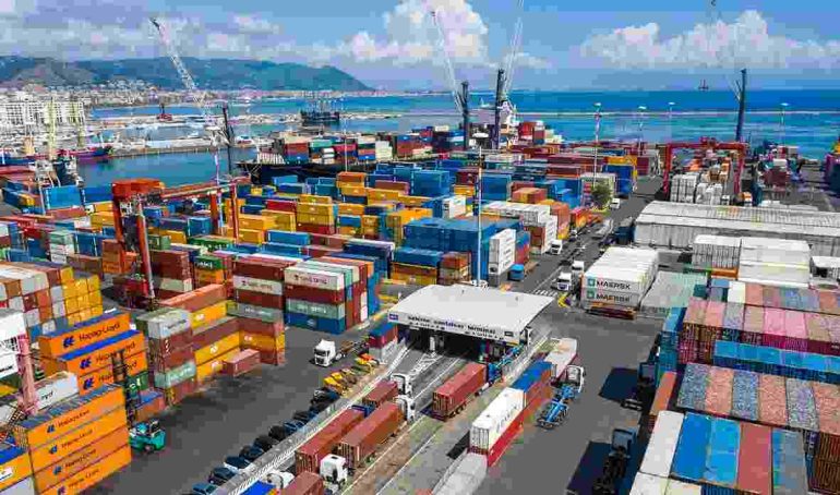 Stupefacenti dal Sud America al porto di Salerno: otto condanne