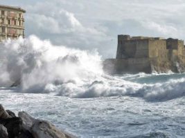 Maltempo, prorogata l’allerta in Campania: piogge e vento fino a domani