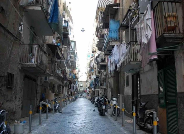 Napoli, agguato al Pallonetto di Santa Lucia: arrestato 23enne