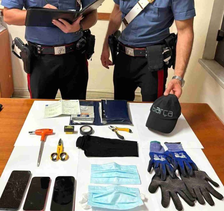 Trentola Ducenta, scatta la trappola ai ladri d’auto: due giovani nei guai