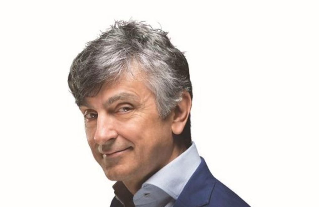 Vincenzo Salemme in tournée con “Ogni promessa è debito”