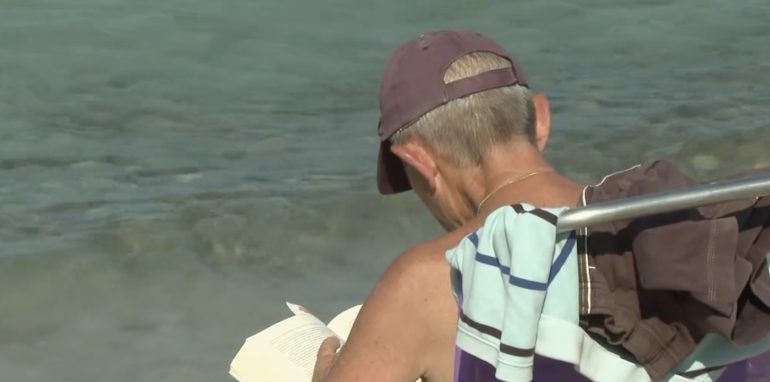 Emergenza caldo, allarme per anziani e bambini: due morti in Sardegna e un camionista in autostrada