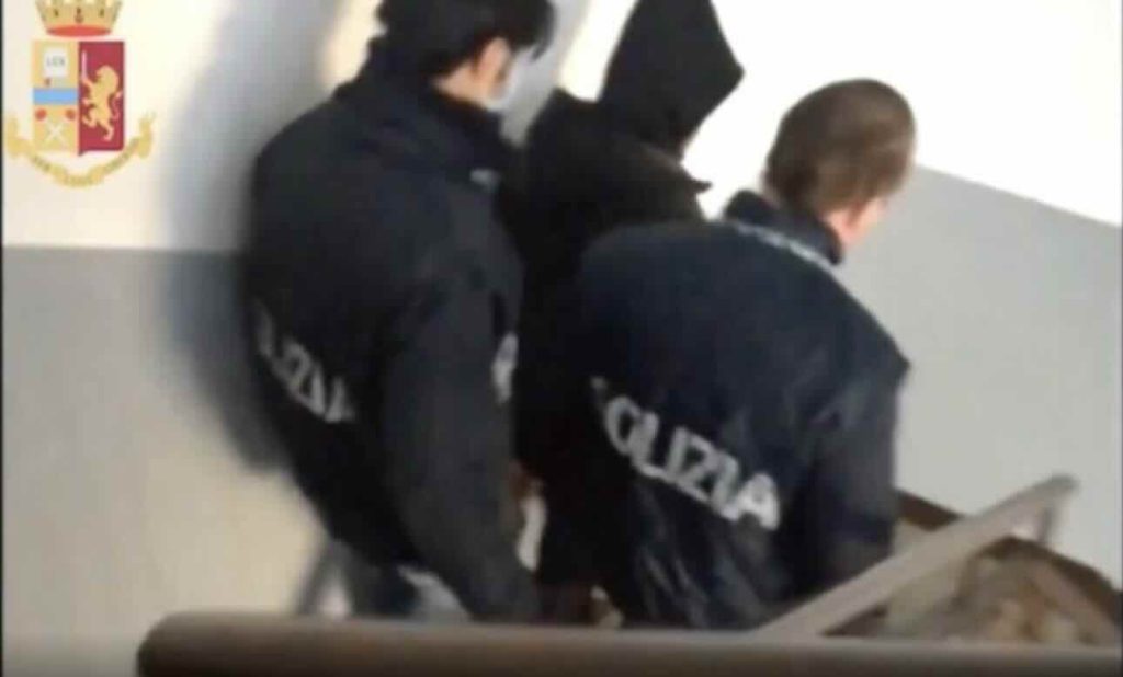 Modena, €30 robbed from an elderly woman: 18-year-old from Naples arrested