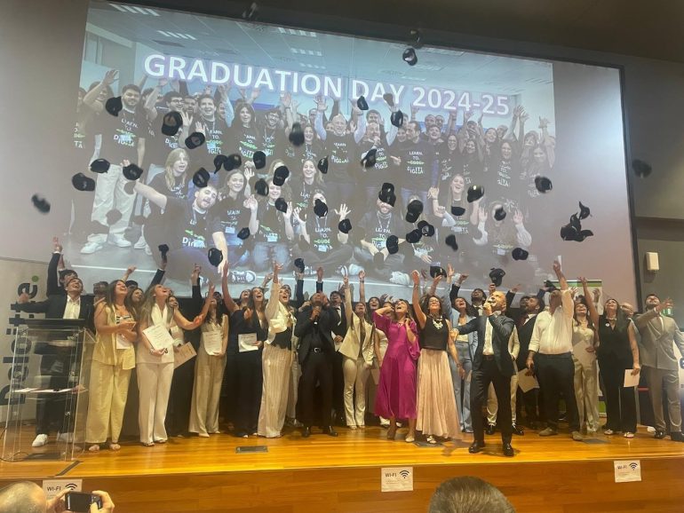 Napoli alla DIGITA Academy 44 nuovi diplomati