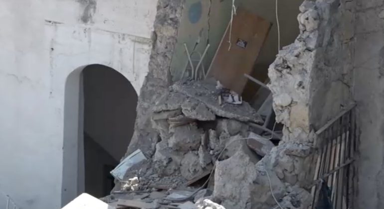 Esplosione a Torre del Greco, spunta la pista del suicidio