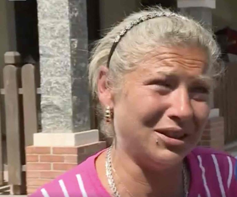 Giugliano, la mamma del 15enne accoltellato: “Basta non se ne può più”