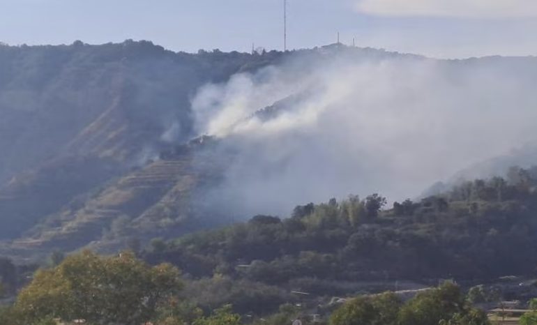 Napoli in fiamme: nuovo incendio sulla collina dei Camaldoli