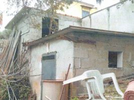 Torre del Greco, demoliti manufatti abusivi nel Parco del Vesuvio