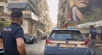 Napoli, rapina una turista Forcella: 41enne arrestato dalla polizia dopo colluttazione