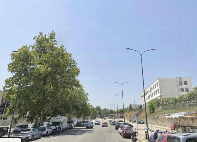 Napoli, morto l’anziano travolto sulla bici in viale della Liberazione