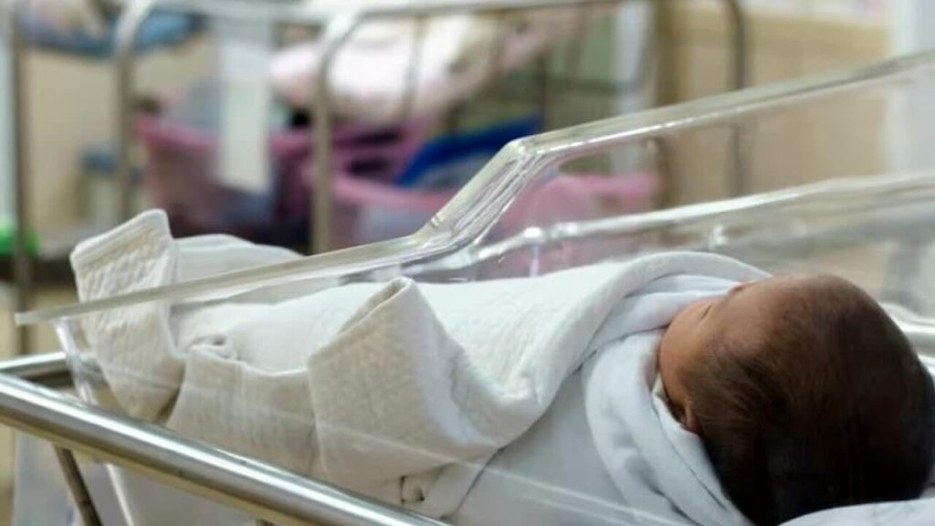 Salerno, ritrovata a Striano la neonata positiva agli stupefacenti porta via dall’ospedale