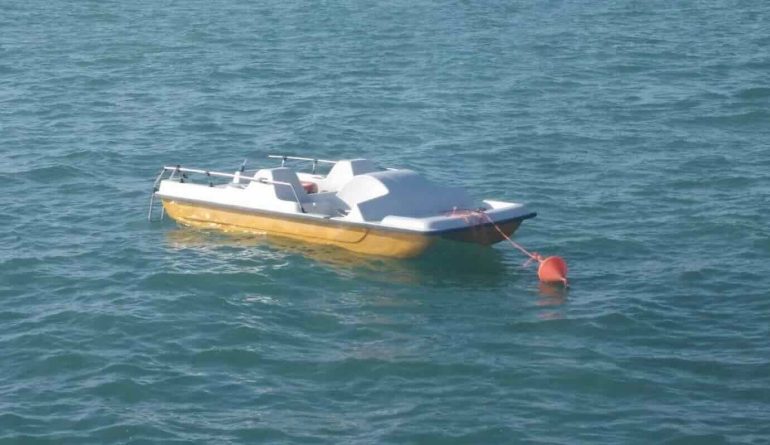 Alla deriva su un pedalò, salvati tre giovani al largo di Ischia