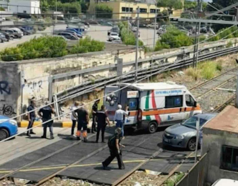 Operai precipitati da 12 metri a Pompei, indaga la Procura: gravi le condizioni