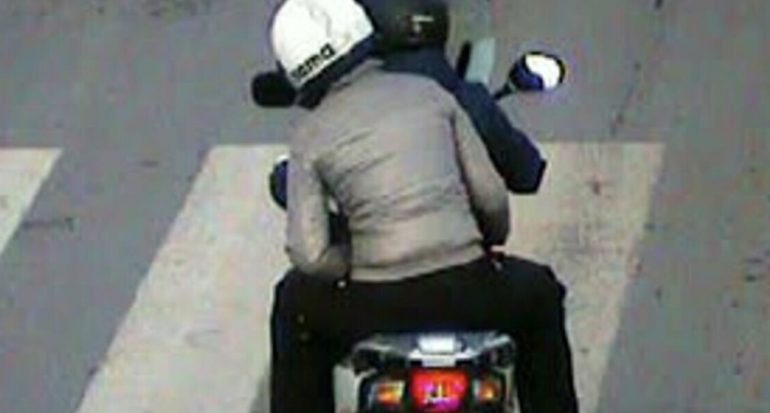 Rapina da mezzo milione a Pianura: in 4 assaltano rappresentante di gioielli