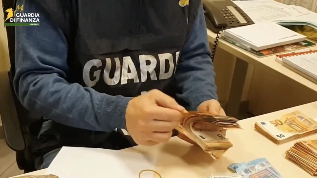 Il boss dei Casalesi gestiva le scommesse clandestine nell’Agroaversano: 9 arresti