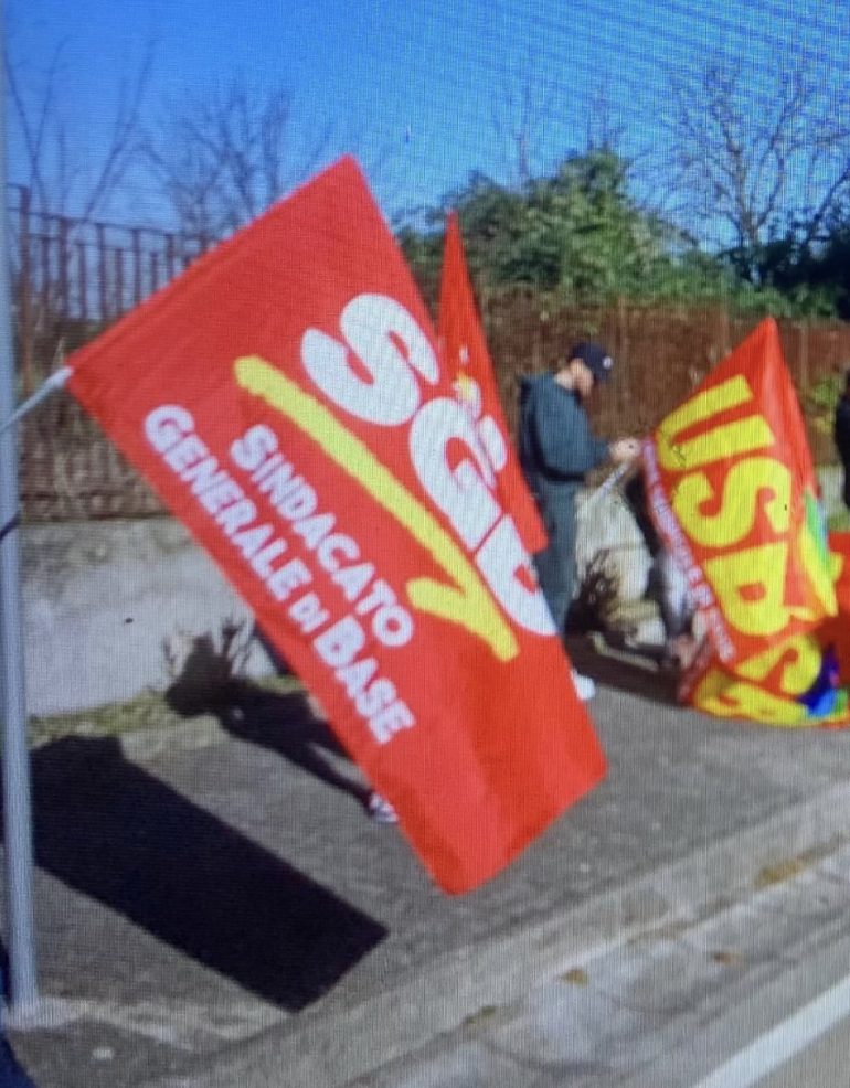 Napoli: sindacati in rivolta contro gli appalti “selvaggi” nei servizi di logistica e sicurezza