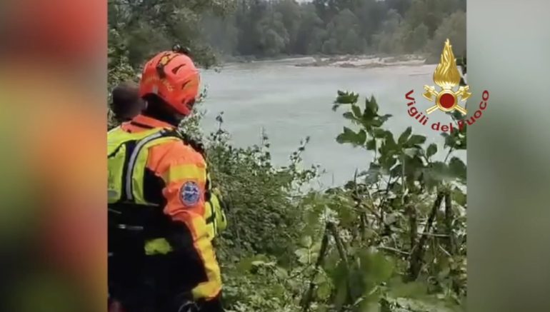 Giugliano, si cerca un cadavere in un canale lungo via Domiziana