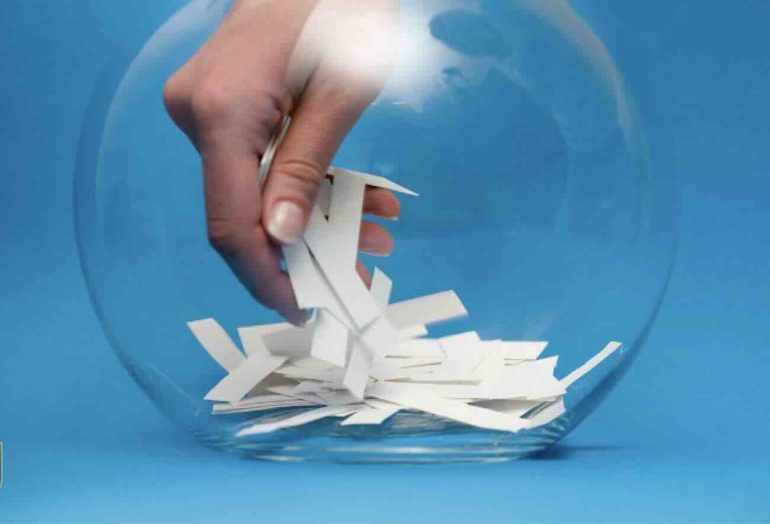 A Torre del Greco le assunzioni si fanno con sorteggio pubblico