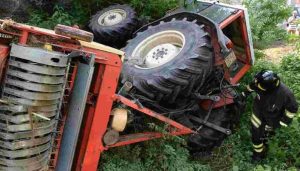 Tragedia nei campi del Cilento, 79enne muore travolto dal trattore: è la terza vittima in un mese in Campania