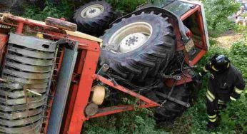 Tragedia nel Cilento, si ribalta con il trattore: perde la vita un uomo di 70 anni