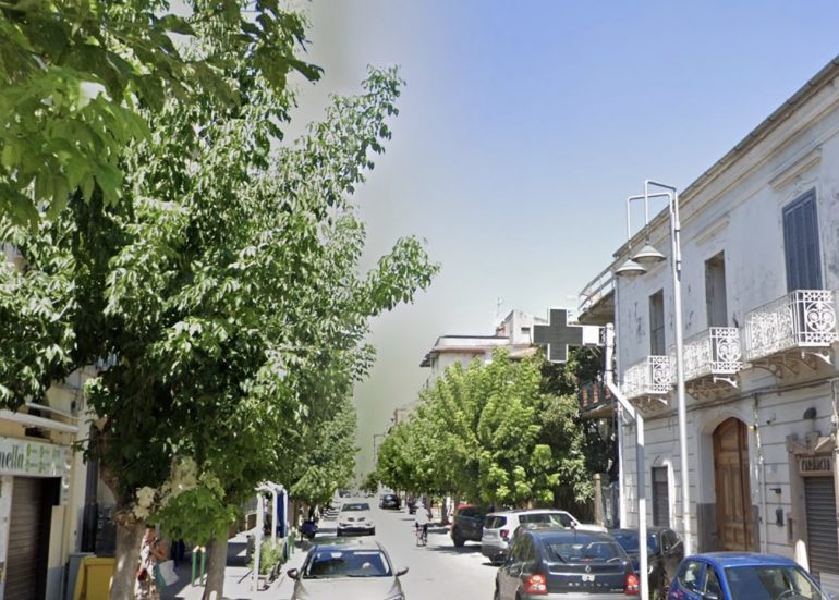 Acerra, pusher itinerante beccato in auto senza patente