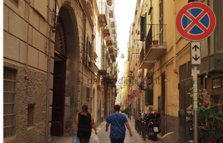 Napoli, orrore ai Quartieri Spagnoli: uccide il fratello e poi si suicida