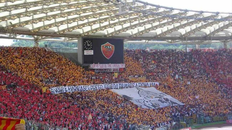 Arrestati due ultras della Roma: vendevano stupefacenti in curva