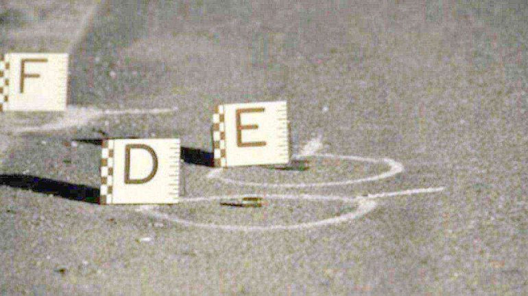 Avellino, spari contro un’auto in centro: indaga la Squadra Mobile