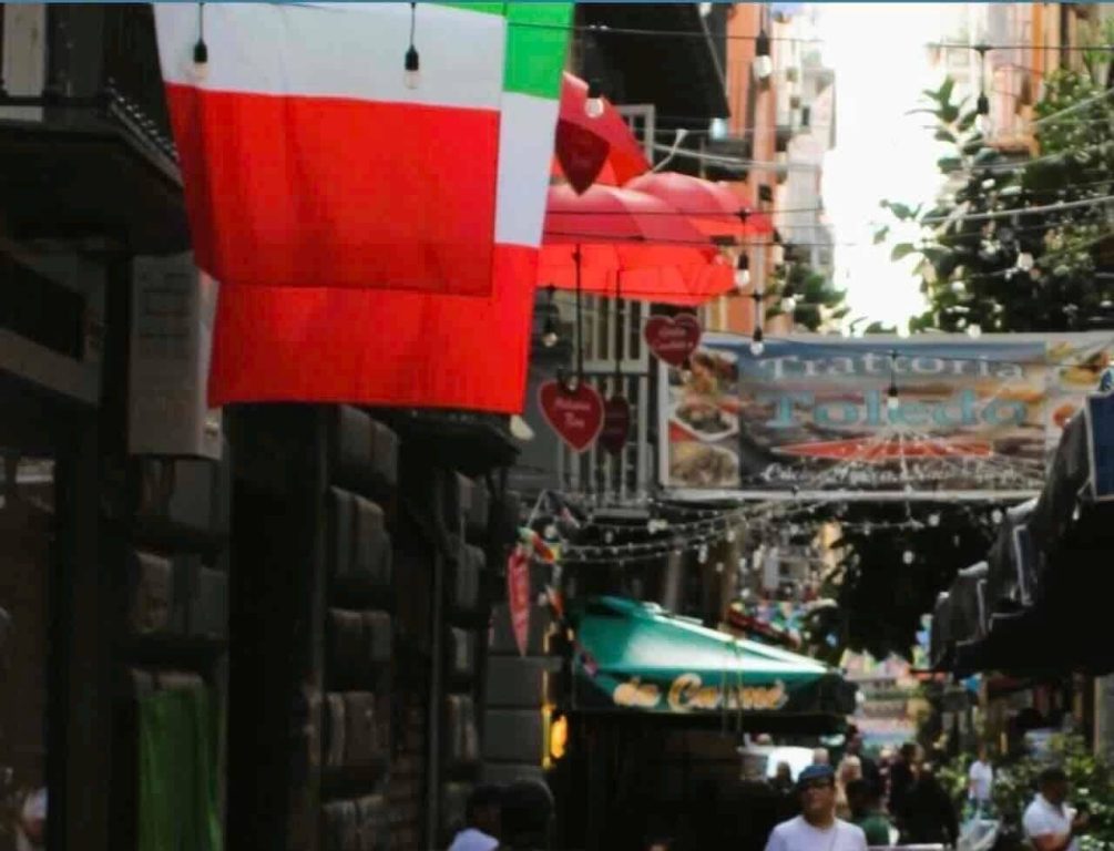 Napoli, multa da 2500 euro per ristoratrice dei Quartieri Spagnoli