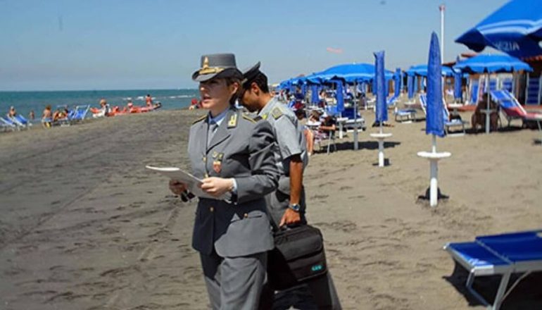 Castel Volturno, sequestrato lido balneare: gestione legata a boss della camorra