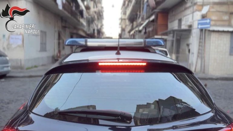 Napoli, controlli interforze a Porta Capuana: 66 identificati, un veicolo sequestrato