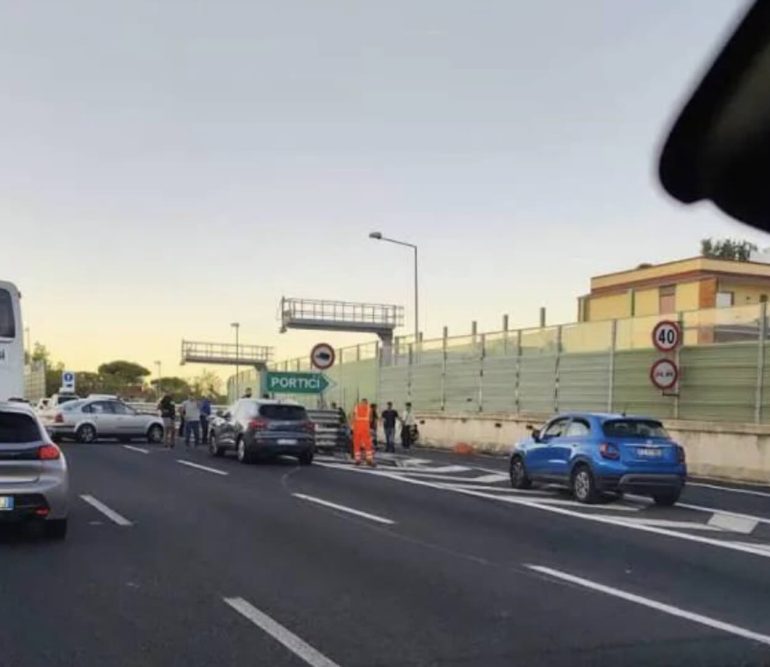 Incidente in autostrada a Portici: una delle due vittime si era appena arruolato nell’Esercito