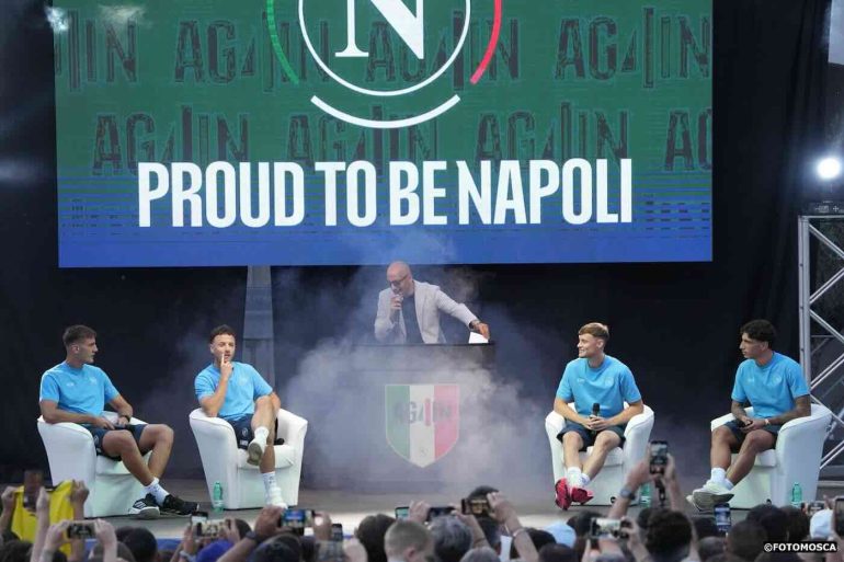 Napoli, festa a Castel di Sangro: 5 mila tifosi celebrano gli azzurri