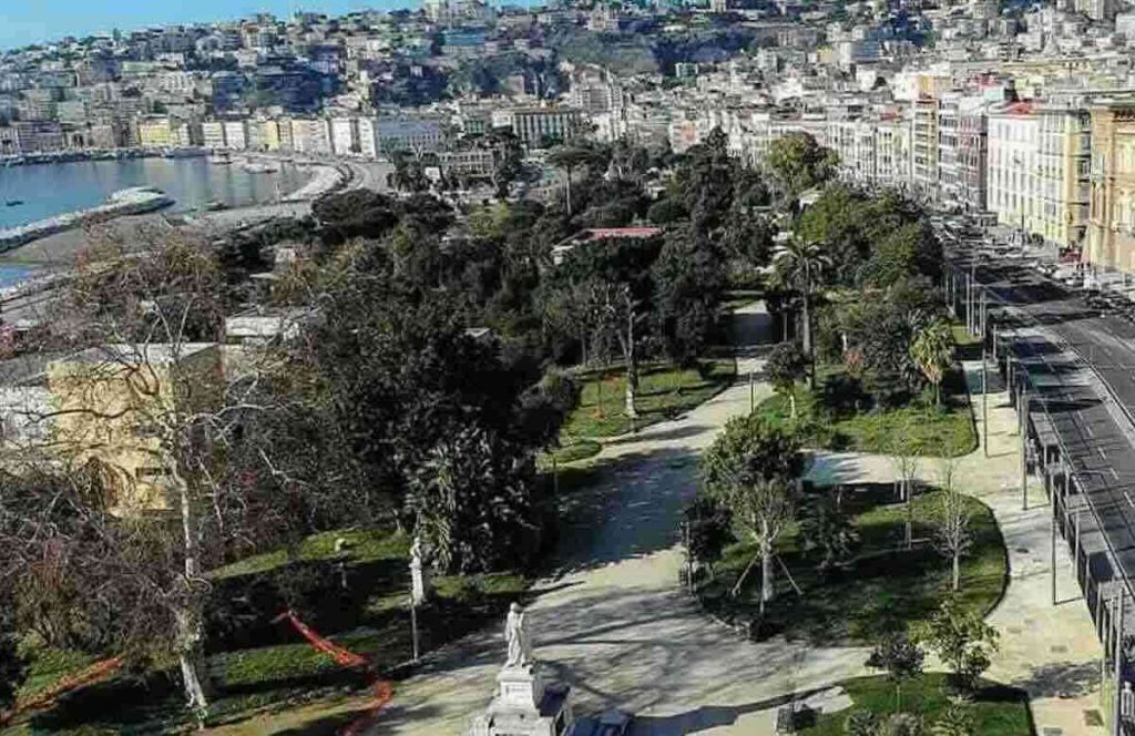 Napoli, furto di cellulari in Villa Comunale: arrestato 28enne tunisino