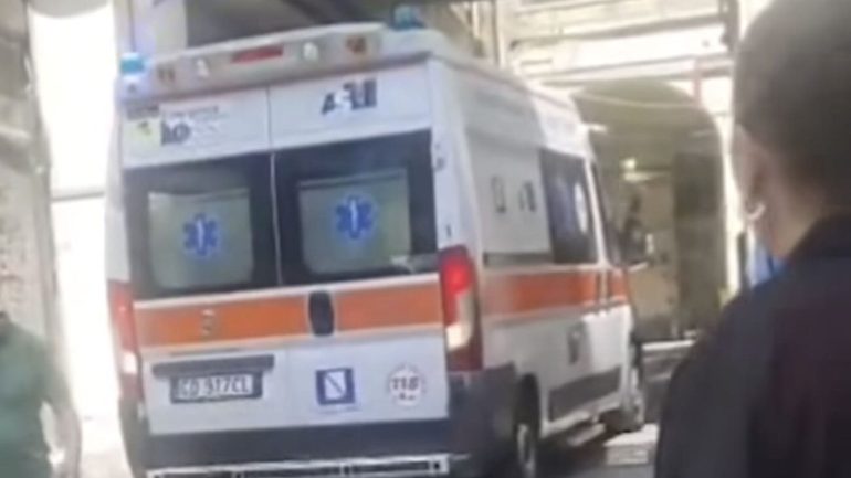 Napoli, arrestato l’uomo che ieri ha aggredito l’infermiere al Vecchio Pellegrini