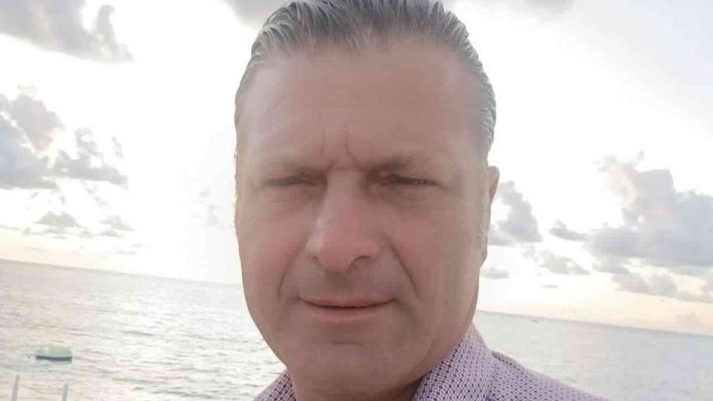 Napoli, i social piangono l’artista Luigi Di Sarno morto per aver mamgiato un panino al botulino in Calabria