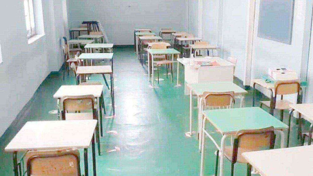 Napoli investe sulla scuola: 175 nuove assunzioni tra educatori e maestre