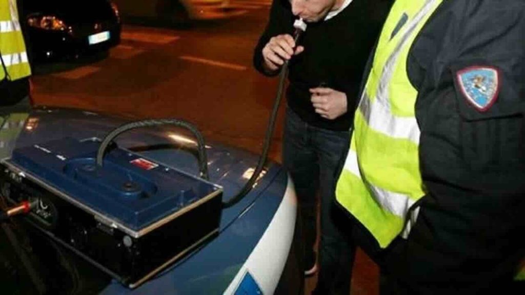 Napoli, oltre 3mila patenti sospese in sette mesi