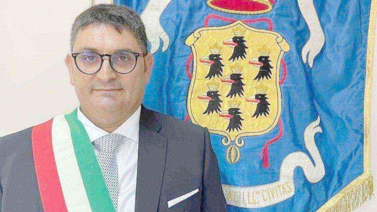 Pozzuoli, il sindaco Manzoni presenta la nuova Giunta