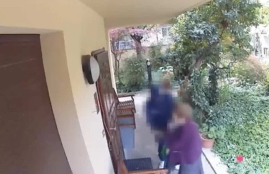 A Bologna il colpo della vita: portano via gioielli per un milione di euro ad anziana. Presi i due truffatori