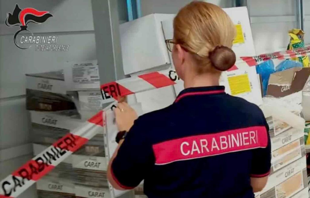 Avellino, sequestrata una tonnellata di dolci scaduti