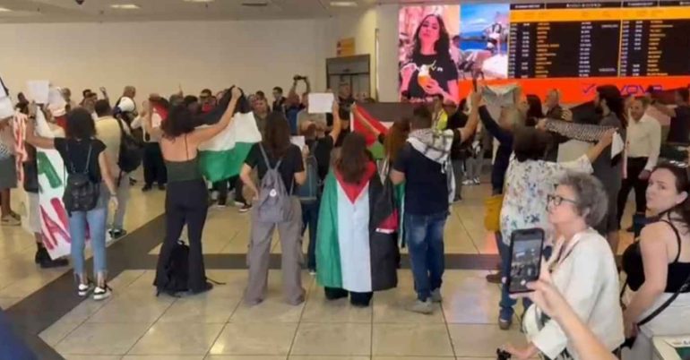 Blitz pro Palestina a Capodichino