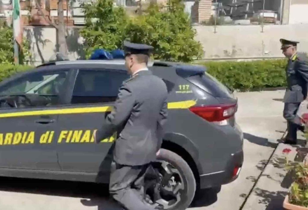 Caserta, maxi truffa da 39 milioni sul bonus facciate: sequestri e 28 indagati