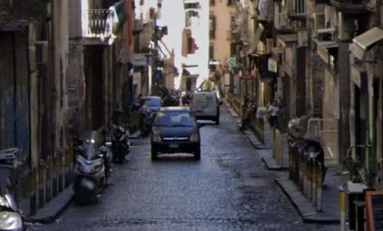 Camorra, stesa in via Girardi ai Quartieri Spagnoli