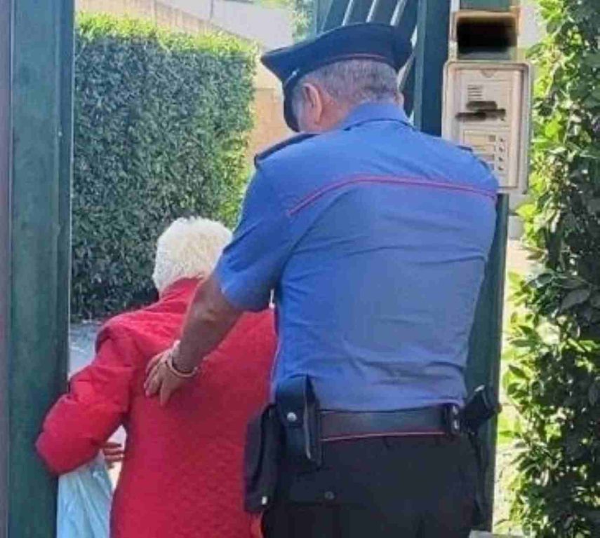 Caserta, anziana si perde per strada dopo la denuncia: i Carabinieri la riportano a casa