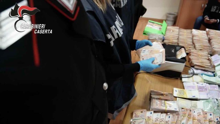 Caserta, il sistema degli appalti per favorire i Casalesi: i nomi dei 34 indagati