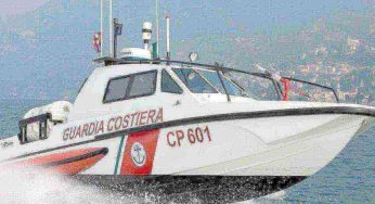 Paura tra Forio e Ventotene: imbarcazione imbarca acqua, due persone in salvo