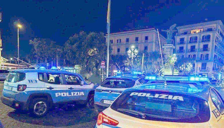 Castellammare, tenta di rubare detersivi nel supermercato: arrestato 45enne