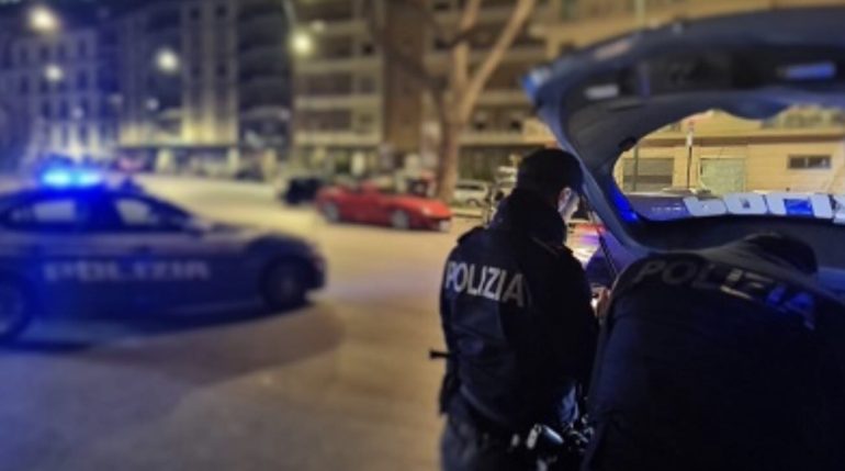 Controlli a tappeto della Polizia a Torre Annunziata e Arzano: 268 persone identificate, 49 con precedenti