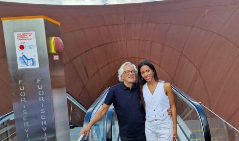 De Luca, gaffe alla presentazione stazione Monte Sant’Angelo: “Bella la figlia di Kapoor”. Ma era la moglie